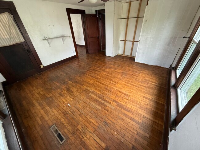 Foto del edificio - 319 S Ashby Ave