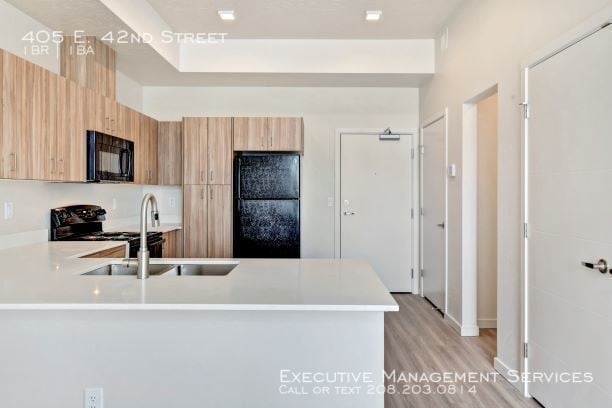 Building Photo - The Parkway Apartments