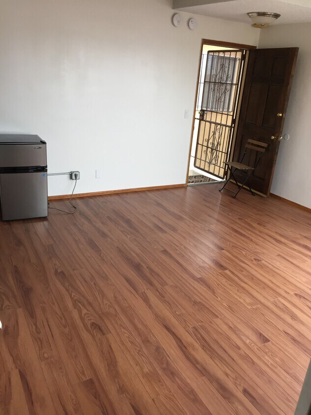 Foto del edificio - 751 N Hill Pl