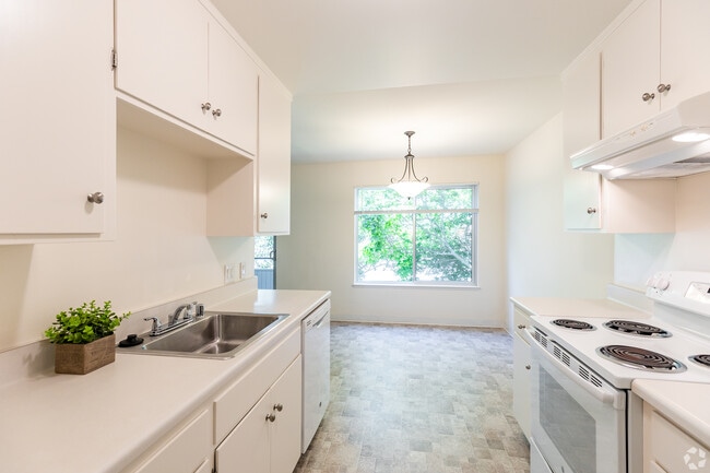 Building Photo - Midtown Apartments