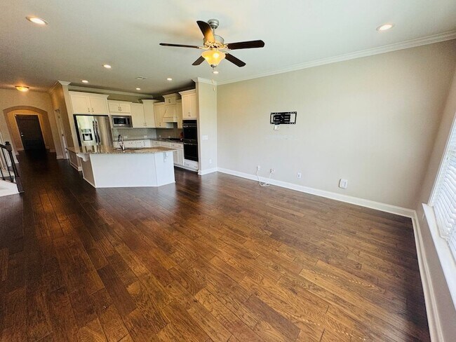 Foto del edificio - 1015 Callaway Dr