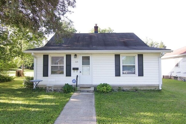 Walking Distance To U Indy Campus! - Walking Distance To U Indy Campus! House