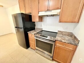 Building Photo - 3917 Spring Dr