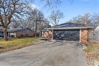 Building Photo - 2302 Jacqueline Dr