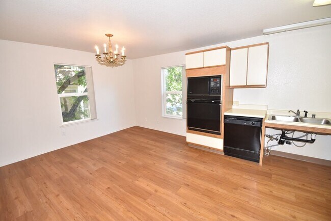 Foto del edificio - 102 Richardson Street - 1 201