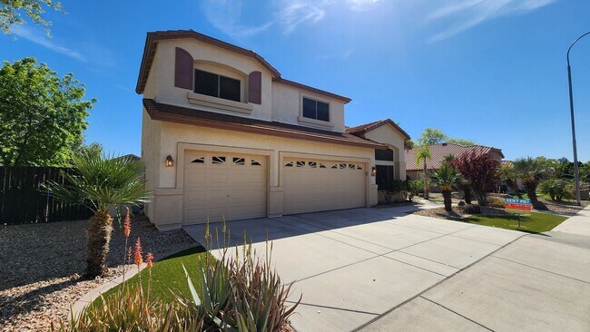 Building Photo - 4 Bedroom Home in the Kerby Estates Commun...