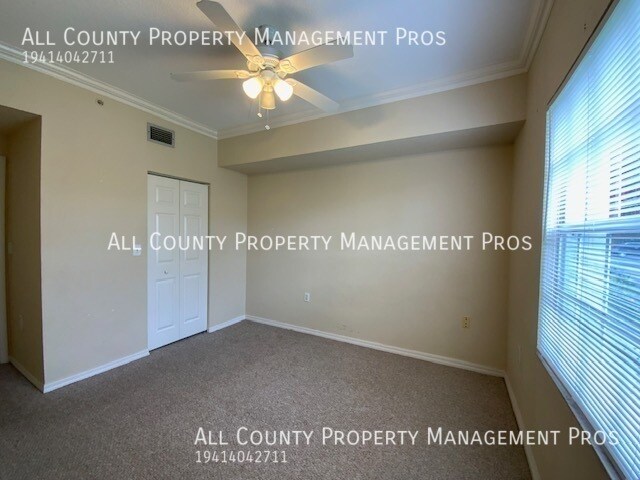 Building Photo - 5600 Bentgrass Dr