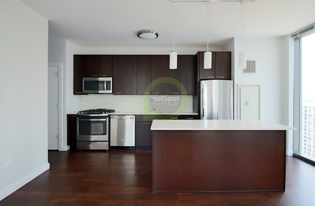 Foto del edificio - 830 N State St