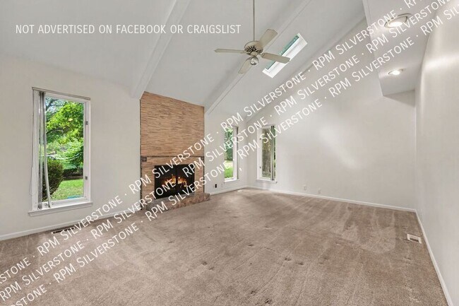 Foto del edificio - 2945 Cedar Ridge Dr