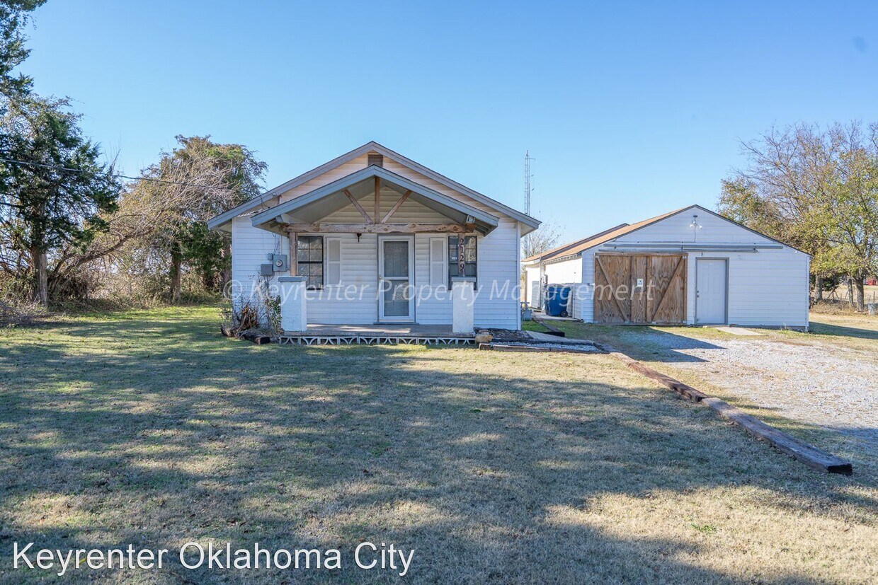 Primary Photo - 3 br, 2 bath House - 2129 N Dobbs Rd
