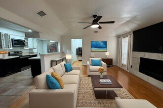 Building Photo - 2700 Clemson Cir