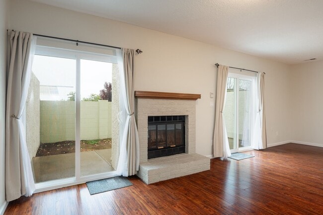 Foto del edificio - CALL US TODAY AT (505) 808-6467 TO SCHEDULE A CONVENIENT SHOWING