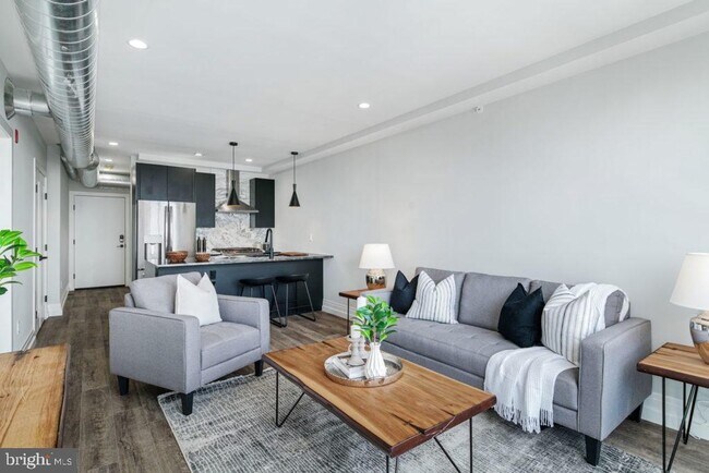 Building Photo - 526 Brown St