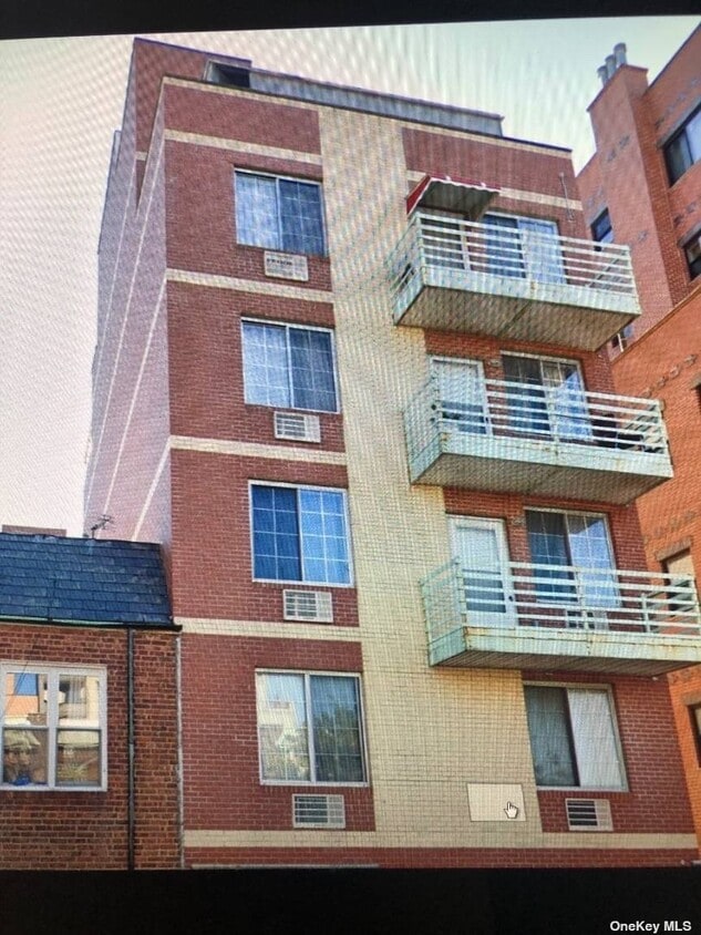 Primary Photo - 132-12 Pople Ave