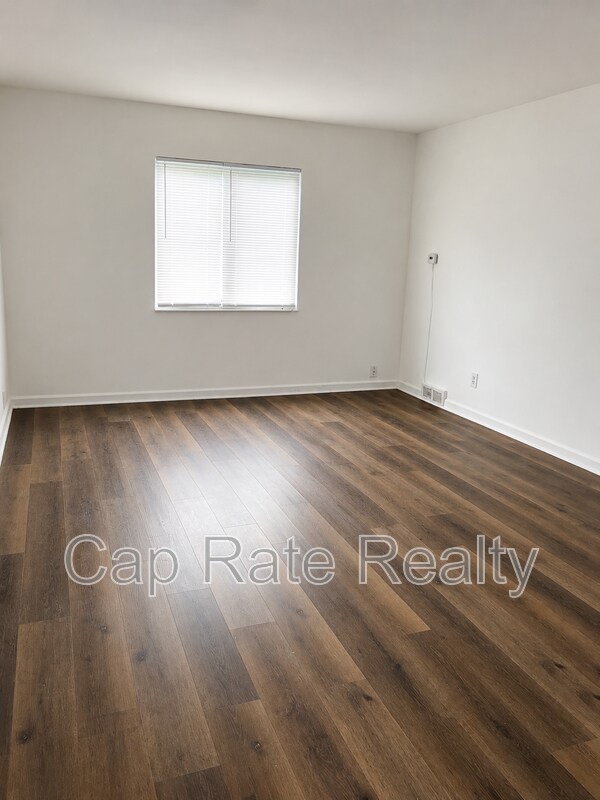 Foto del edificio - 94 N Hampton Rd