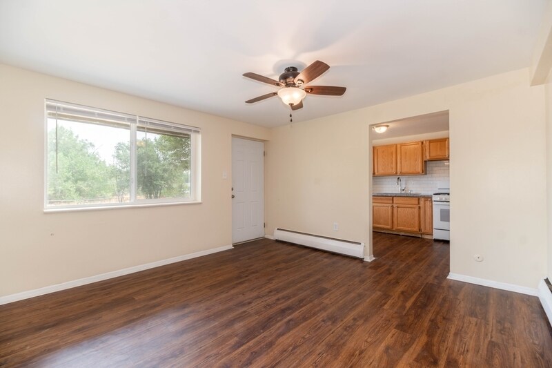 Foto principal - 4900 W 8th Ave