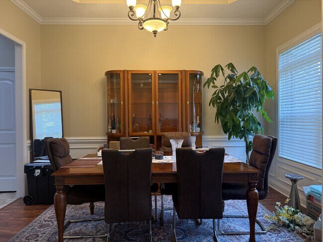 Foto del edificio - 729 English Oak Dr