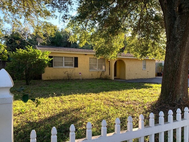 T09 - T09 House