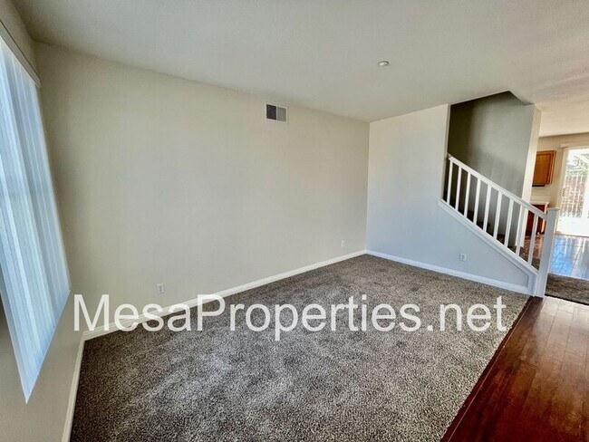 Foto del edificio - 6994 Newport Ave