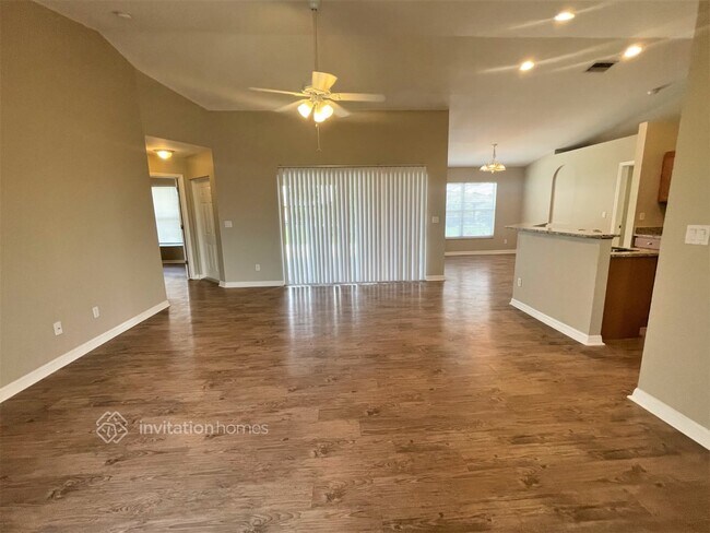 Foto del edificio - 319 SW 19th Terrace