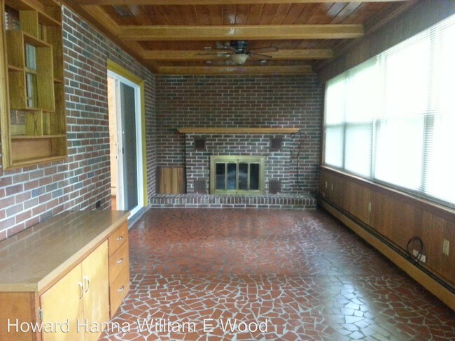 Building Photo - 1431 Sweet Briar Ave
