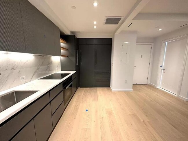 Building Photo - 2 bedroom in New York NY 10001