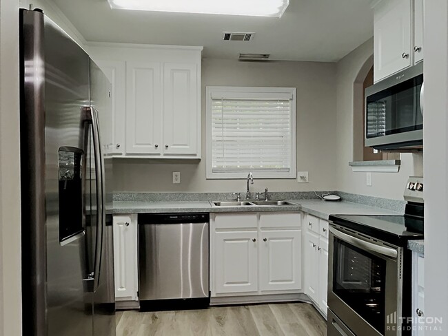 Building Photo - 1743 Jessica Ct