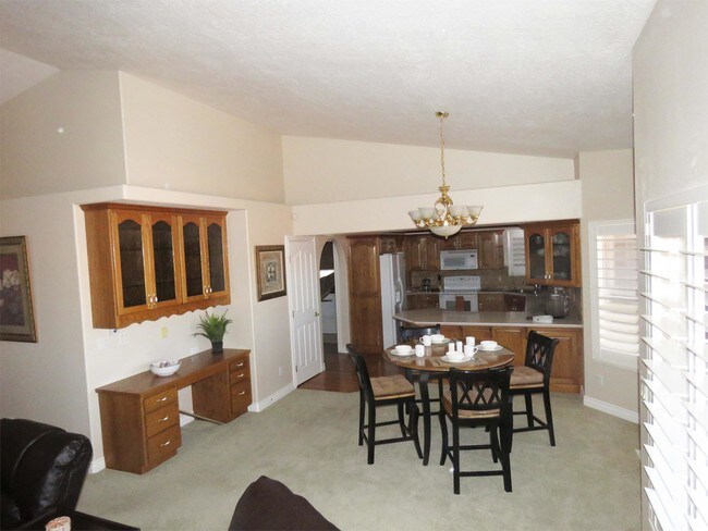 Building Photo - 482 Quail Ridge Dr