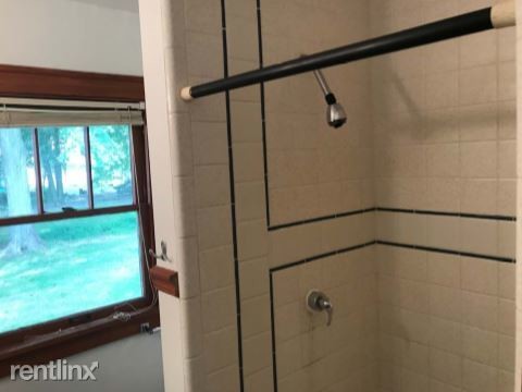Foto del edificio - 4 br, 2 bath House - 3030 West Michigan Av...