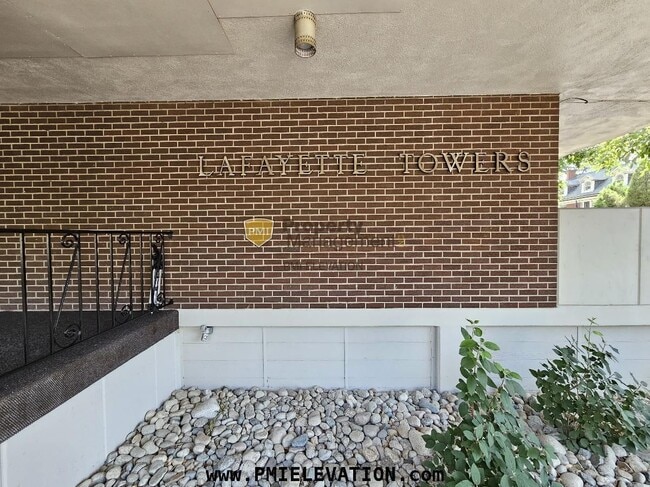 Building Photo - 1090 Lafayette St