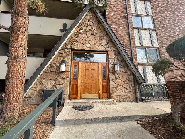 Building Photo - $0 DEPOSIT OPTION!!! URBAN RETREAT IN CONG...