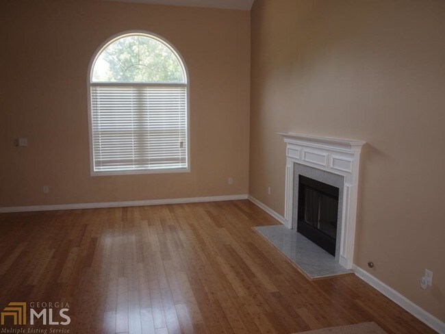 Building Photo - 785 Mayfern Way