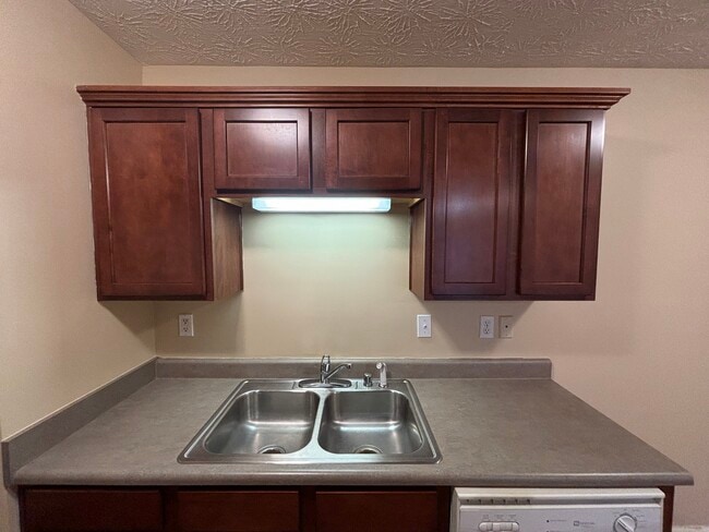 Building Photo - 11915 Tazwell Dr