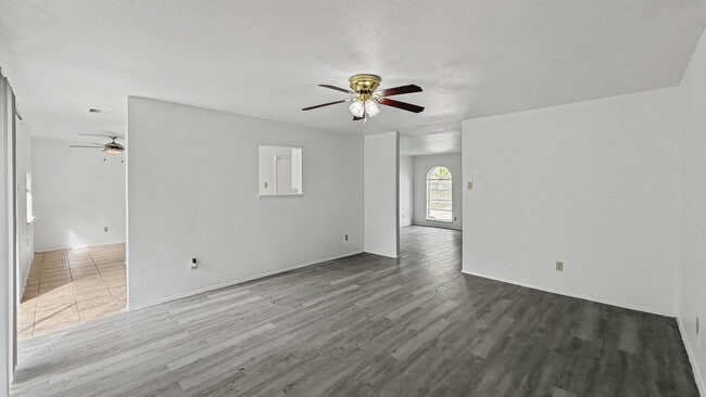 Building Photo - Charming Single-Story Home Near Parks and Recreation in Cedar Hill