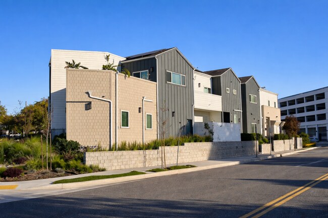 Foto del edificio - Grant Avenue B