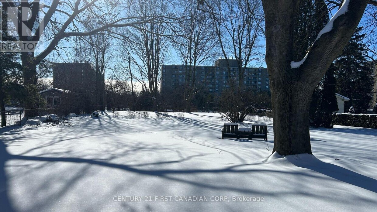 Building Photo - 222 Trott Dr