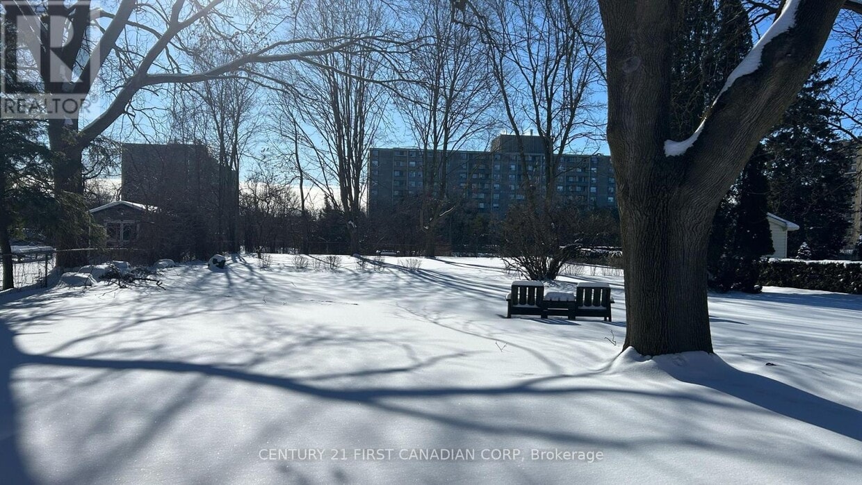 Photo du bâtiment - 222 Trott Dr