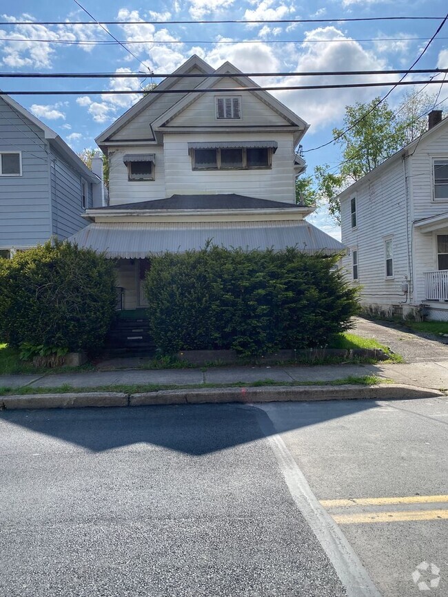 Building Photo - 152 Dundaff St