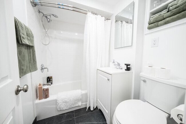 Foto del edificio - 28-30-30 W 86th St