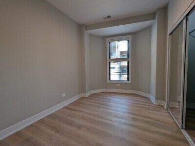 Foto del edificio - 423 W Belden Ave