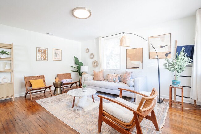 Foto del edificio - 1225 E 70th St