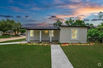 Building Photo - 501 Schilling Ave