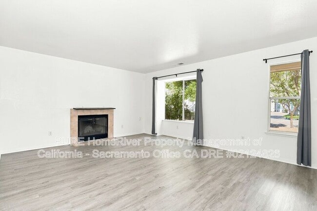 Building Photo - 2224 Glacier Dr