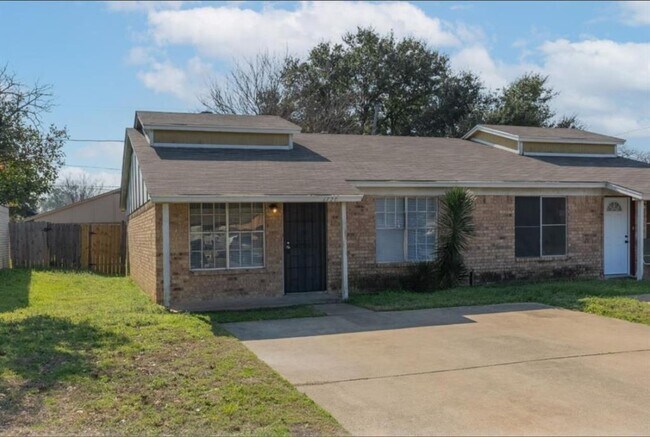 Building Photo - 1720 Fitzgerald Ct