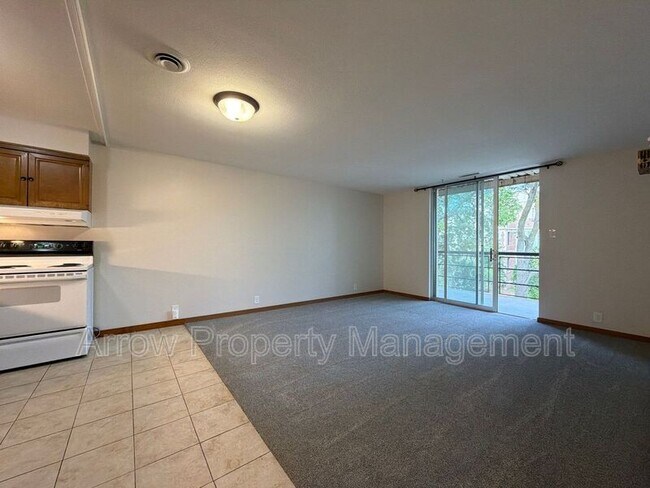 Building Photo - 2501 N Street-305