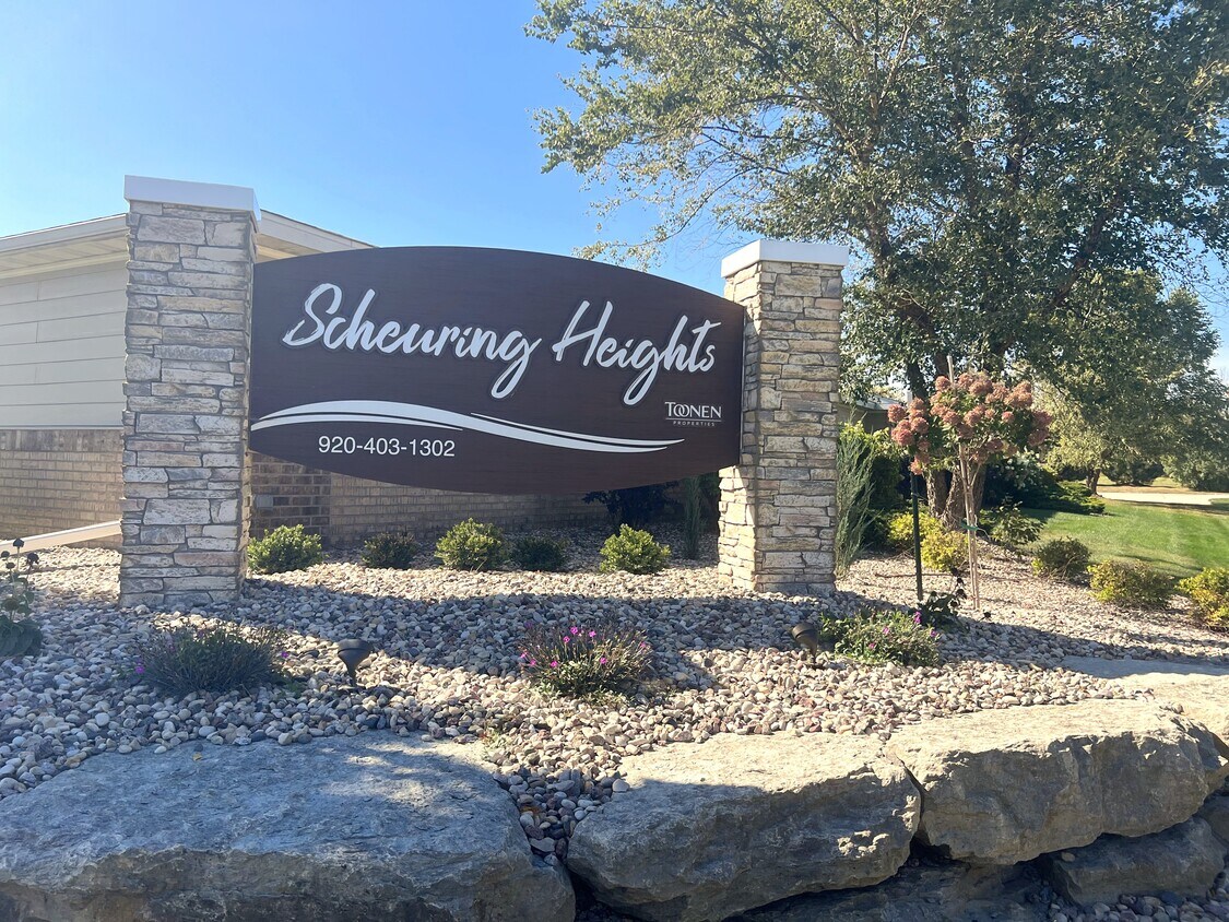 Scheuring Heights Apartments in De Pere, WI