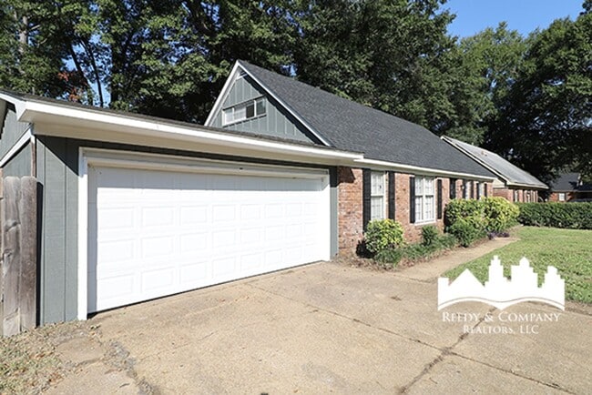 Building Photo - 4533 Bogart St