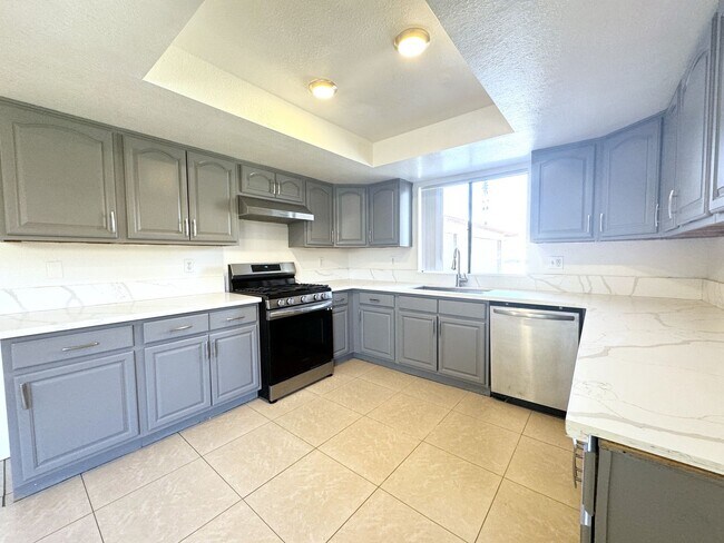 Foto del edificio - AVAILABLE NOW!! 3 Bed / 2 Bath Apartment i...