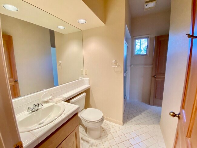 Foto del edificio - 18949 Moonlight Ct