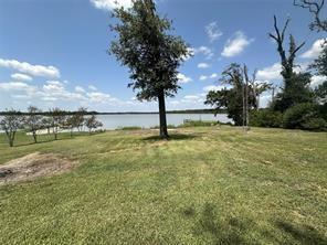 Building Photo - 402 Lcr Redbud A